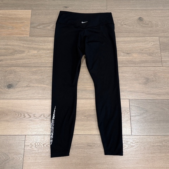 NIKE Black One Dri-Fit Swoosh Run Mid-Rise‎ 7/8 Active Running Leggings Size M - Picture 3 of 12